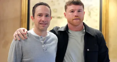 Canelo y Benjamín Salinas