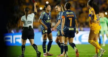 Antonio se fue después de que se revisara la jugada en el VAR