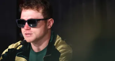 Padre de David Benavidez revienta al Canelo Álvarez: "Está acabado"