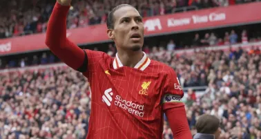 Van Dijk admite crisis en Liverpool: "Defraudamos a Slot y a nosotros mismos"