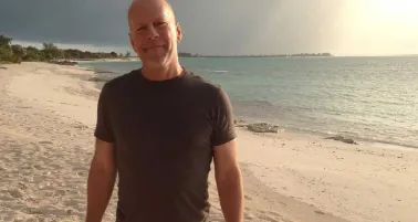 Familia de Bruce Willis no donará su cerebro para estudio una vez que muera