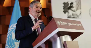 El funcionario federal había postergado una operación de espalda por la carga de trabajo.