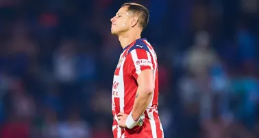 Luis García salió a defender a Chicharito