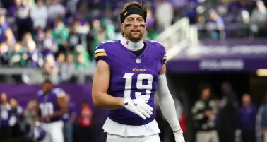 Minnesota Vikings liberan a su legendario receptor Adam Thielen