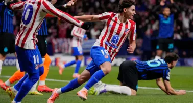 ¿Julián Álvarez al Barcelona? Atlético de Madrid niega rumores
