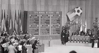 El sorteo más caótico en la historia de los Mundiales: así falló España 82 en vivo