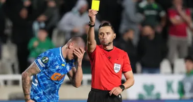 FIFA busca impulsar cambios en el arbitraje con reglas antisimulación y para contrarrestar tiempos muertos