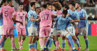 Messi y De Paul protagonizaron una fuerte discusión en el campo