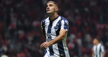 Germán Berterame hace fuertes reclamos a Torrent en pleno partido vs Toluca