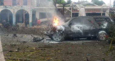 La onda expansiva también dañó vehículos, viviendas, comercios y Hospital Comunitario.