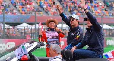 Checo Pérez y Max Verstappen