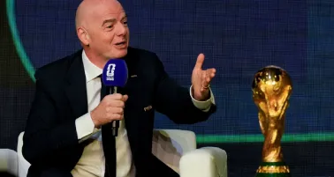 Aficionados critican a la FIFA por imponer pausa de hidratación en todos los partidos del Mundial 2026