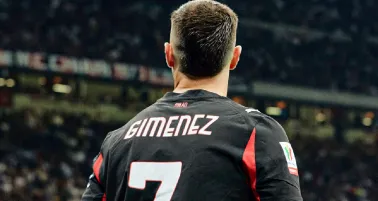 Allegri espera, con anhelo, el regreso de Santiago Giménez