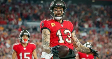 Mike Evans regresa con Tampa Bay tras perderse los últimos siete juegos