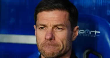 ¿Dudas en el arbitraje? Xabi Alonso cuestiona la ausencia del VAR en polémica jugada sobre Vinicius