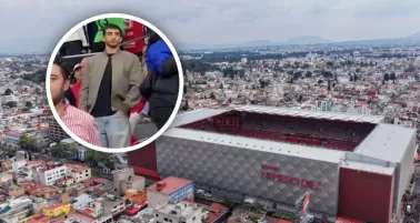 Chávez se sentó junto a los demás aficionados