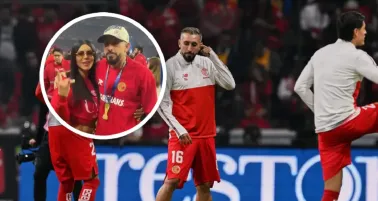 Héctor Herrera festeja título del Toluca con la actriz Paola Villalobos