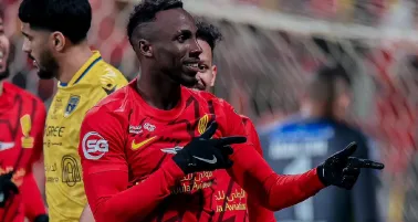 Julián Quiñones y el Al Qadsiah de Arabia estrenarán nuevo entrenador