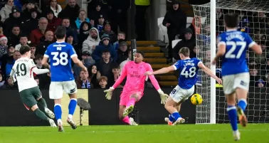 Chelsea sufrió, pero venció a Cardiff City y avanzó a Semifinales en la Carabao Cup