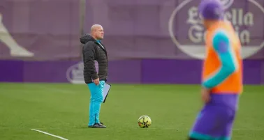 Alfaro es el auxiliar técnico del cuadro violeta