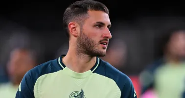 Santiago Giménez: ¿Cuándo se recupera de la lesión el delantero mexicano? 