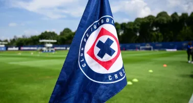 ¿Reemplazo de Chiquete? Cruz Azul firma central mexicano de cara al Clausura 2026