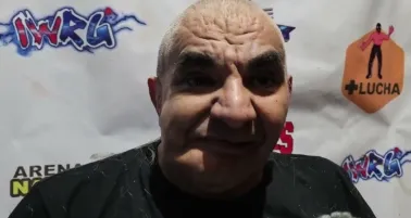 Shocker perdió el cabello en el Aniversario de la Arena Naucalpan