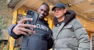 Chicharito Hernández disfruta de Nueva York a pesar de la incertidumbre tras su salida de Chivas