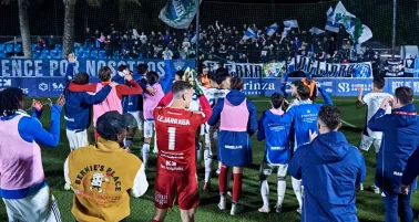 Jugador en España acepta que no es heterosexual