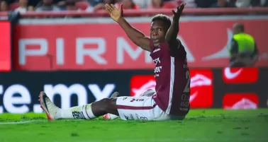 Diber Cambindo permanece en Necaxa gracias a su representante