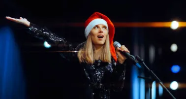 Canciones de Navidad que no pueden faltar en tu cena de Nochebuena