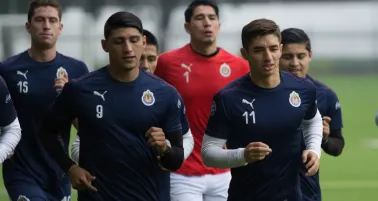Alan Pulido e Isaac Brizuela, los últimos vestigios de la era Matías Almeyda, se fueron de Chivas