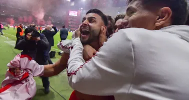 Vega fue el autor de los goles del bicampeonato