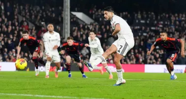 Raúl Jiménez anota con Fulham