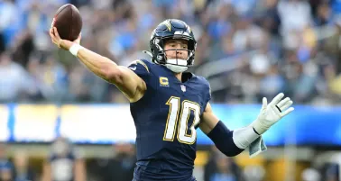 Los Angeles Chargers descansarán a Justin Herbert en la última semana; Trey Lance será titular