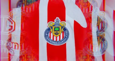 ¡Oficial! Chivas anuncia renovación de su máxima figura