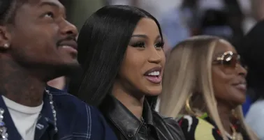 Cardi B defiende su relación con Stefon Diggs 