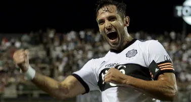 Roque Santa Cruz volverá a jugar a los 44 años