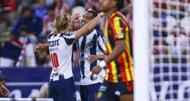 Rayados goleó a Leones Negros en amistoso