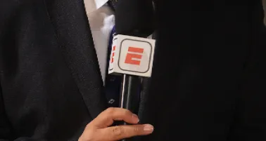 Comentarista de ESPN se mete en pleito por Trump
