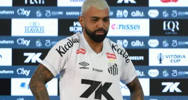 Barra de Santos 'amenaza' a Gabigol en plena conferencia de prensa
