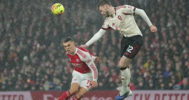 Arsenal empata sin goles ante Liverpool y deja ir la oportunidad de alejarse en la cima de la Premier League