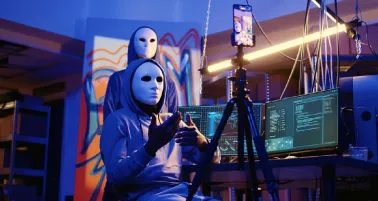 Se corre el riesgo de de fraude o de suplantación de identidad.