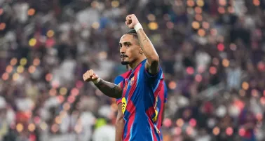 Hansi Flick se deshace en elogios ante Raphinha tras victoria del Barcelona en Supercopa 