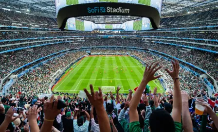 Afición mexicana protesta en las afueras del SoFi Stadium, recinto del México vs República Dominicana