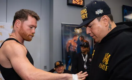 Eddy Reynoso revela para cuándo apunta la revancha de Canelo