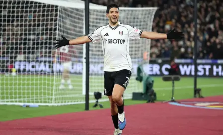 Raúl Jiménez empata a Alexis Sánchez en goles de Premier League y ahora persigue a Luis Suárez