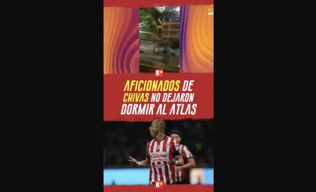 Aficionados de CHIVAS no dejaron dormir al ATLAS