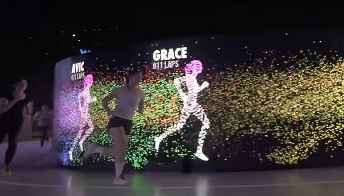 Melancolía Paja crédito Nike abre pista con pantalla LED en Filipinas