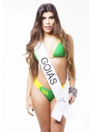 PRISCILA ROCHA Luciendo la cinta de Miss Goiás